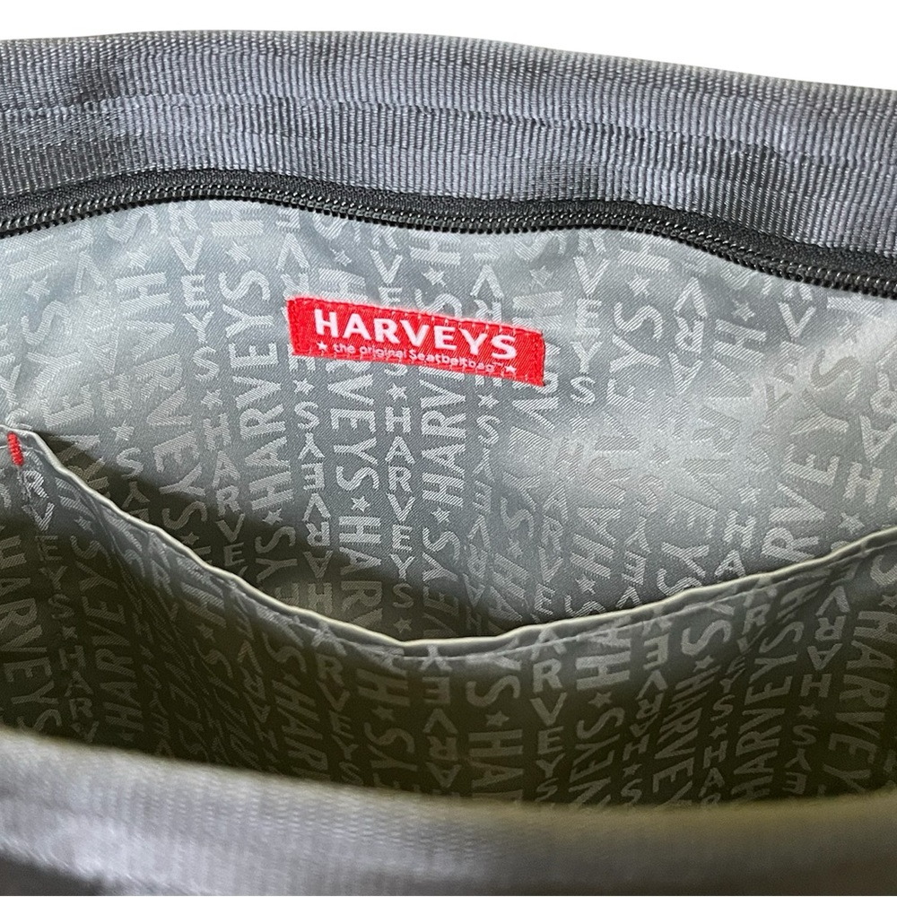 Harveys Seatbelt Bag - Picture 5 of 8